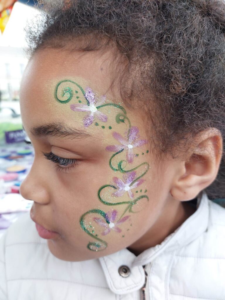 Kindergrime fee design met sterren en glitter